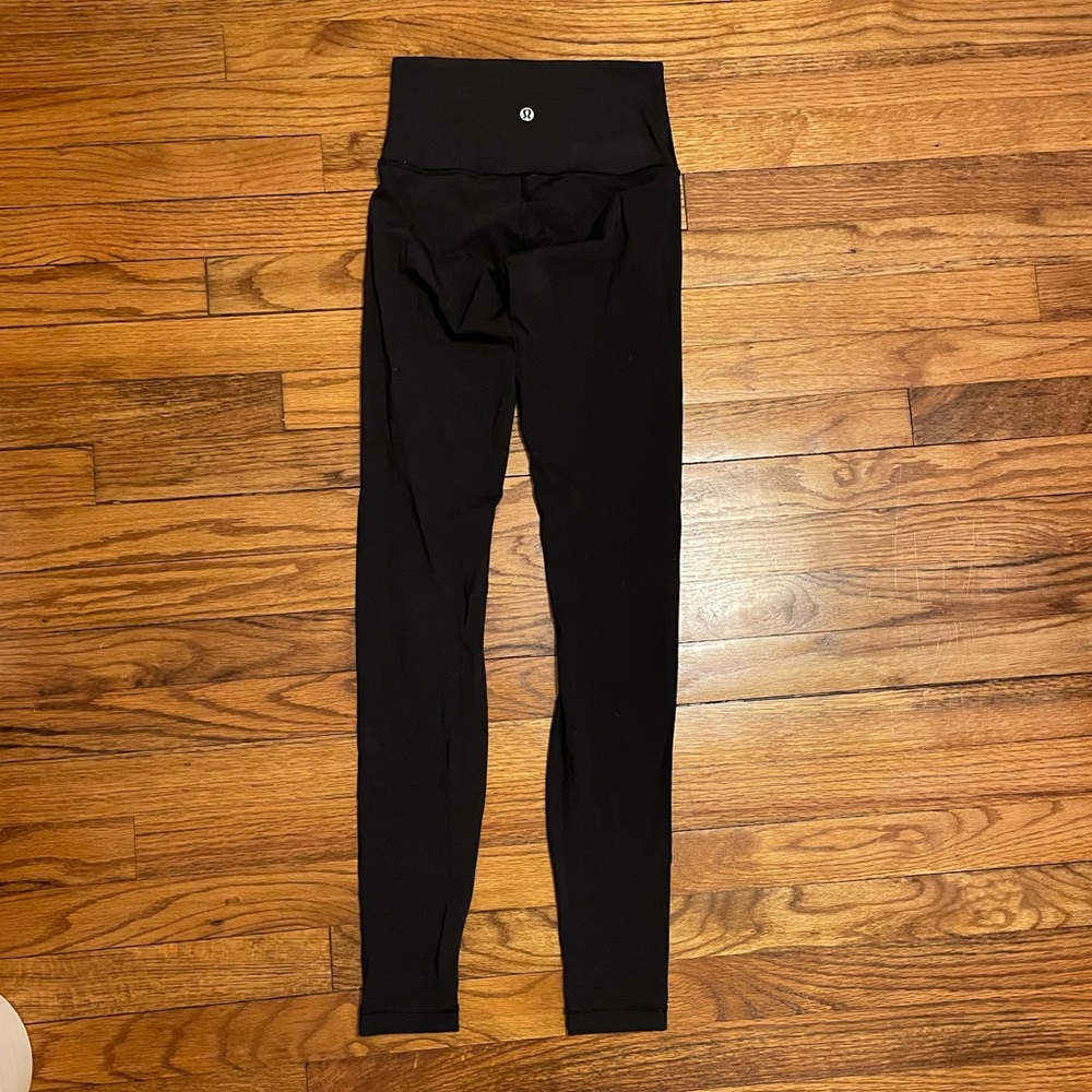 black lululemon leggings
